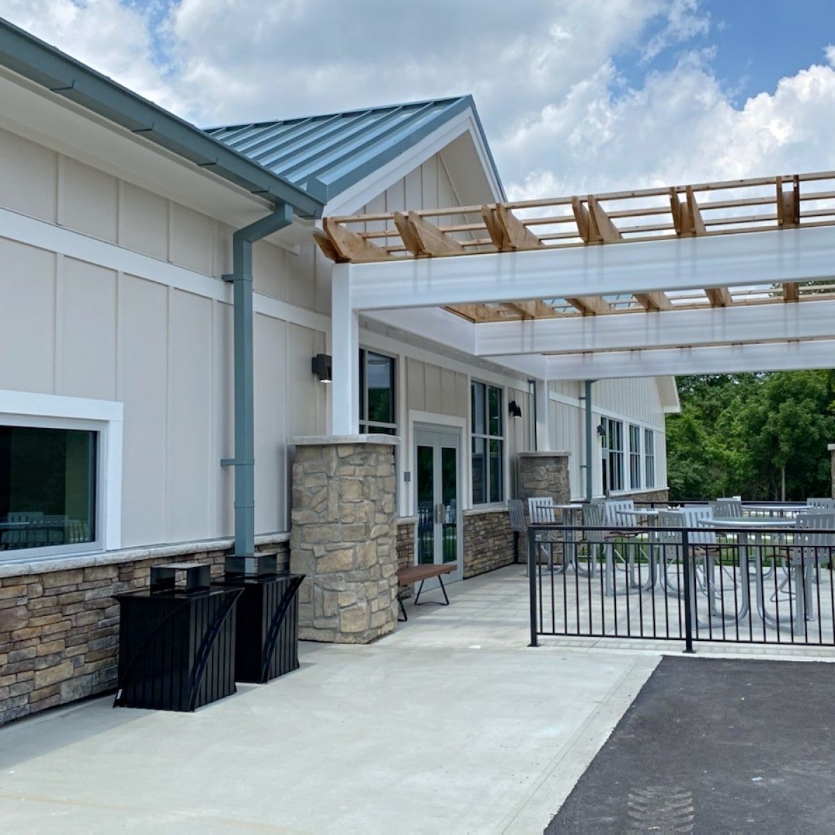 ASTR-32 with Covered Lid