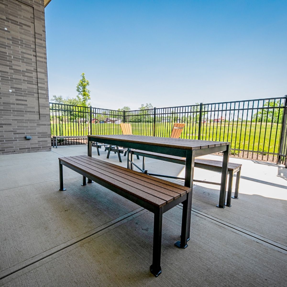 MNTP-6-ERM-P shown with MNF-6-ERM-P (benches sold separately)