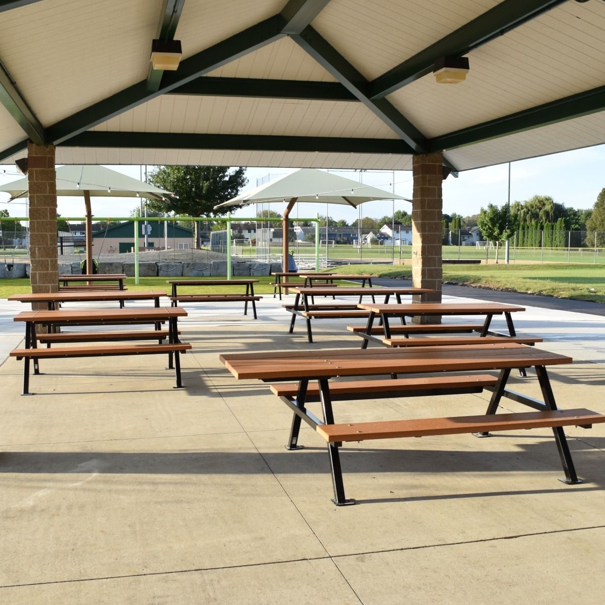 Monona Freestanding Picnic Table