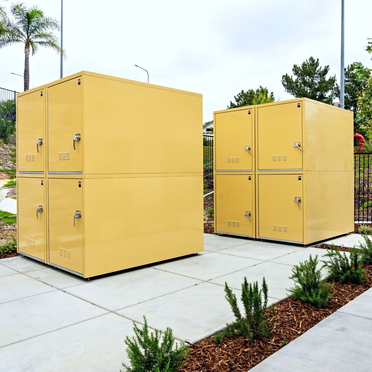 MadLocker™ Divided with 2 Doors (2 Bike Capacity)