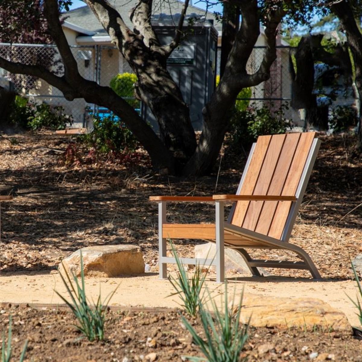 Monona Single Chair