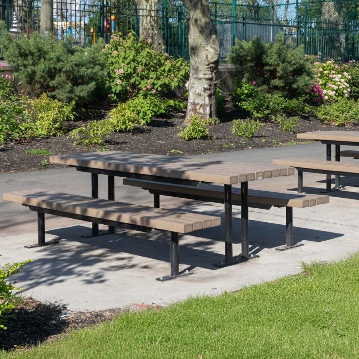 Walden Picnic Table