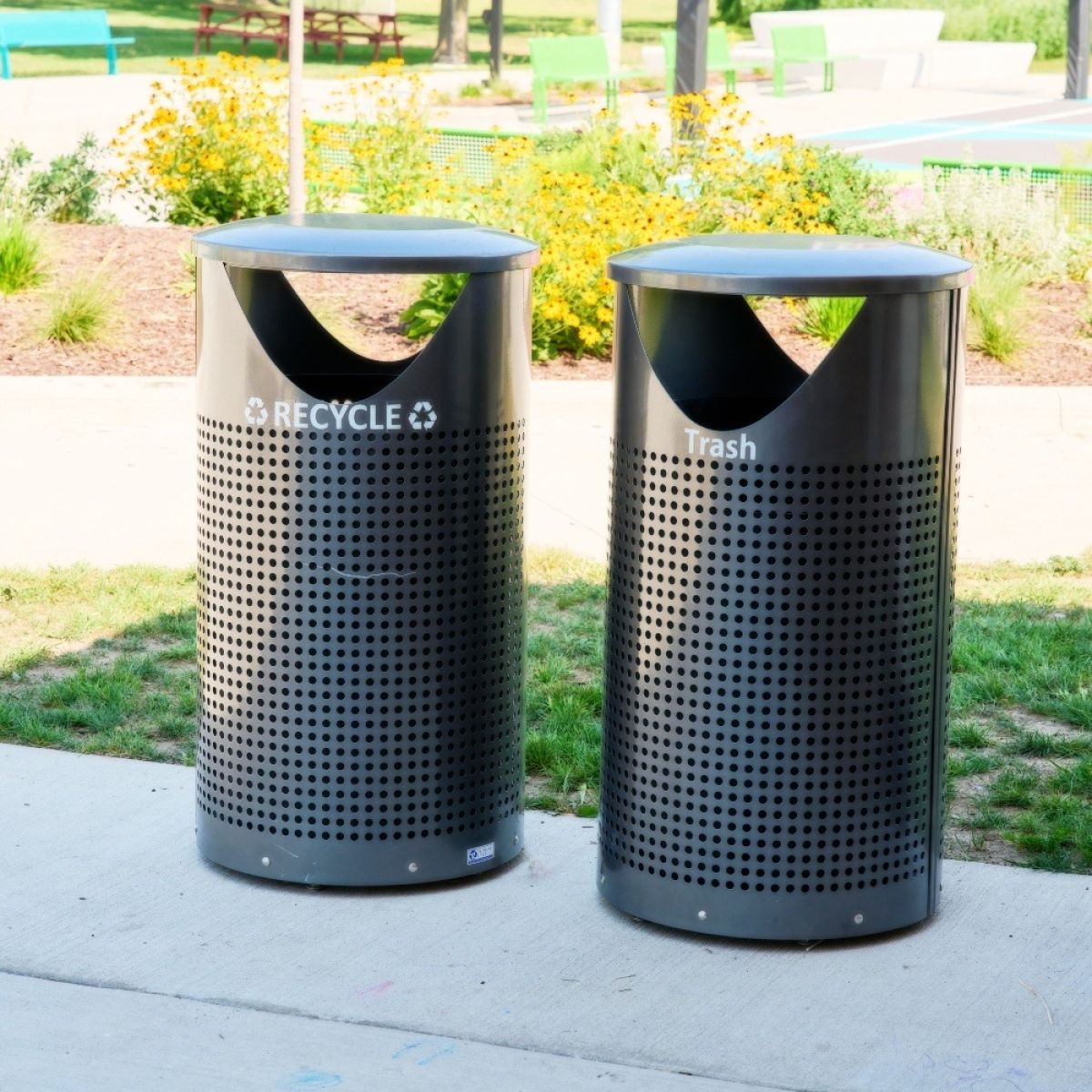Wingra Receptacle