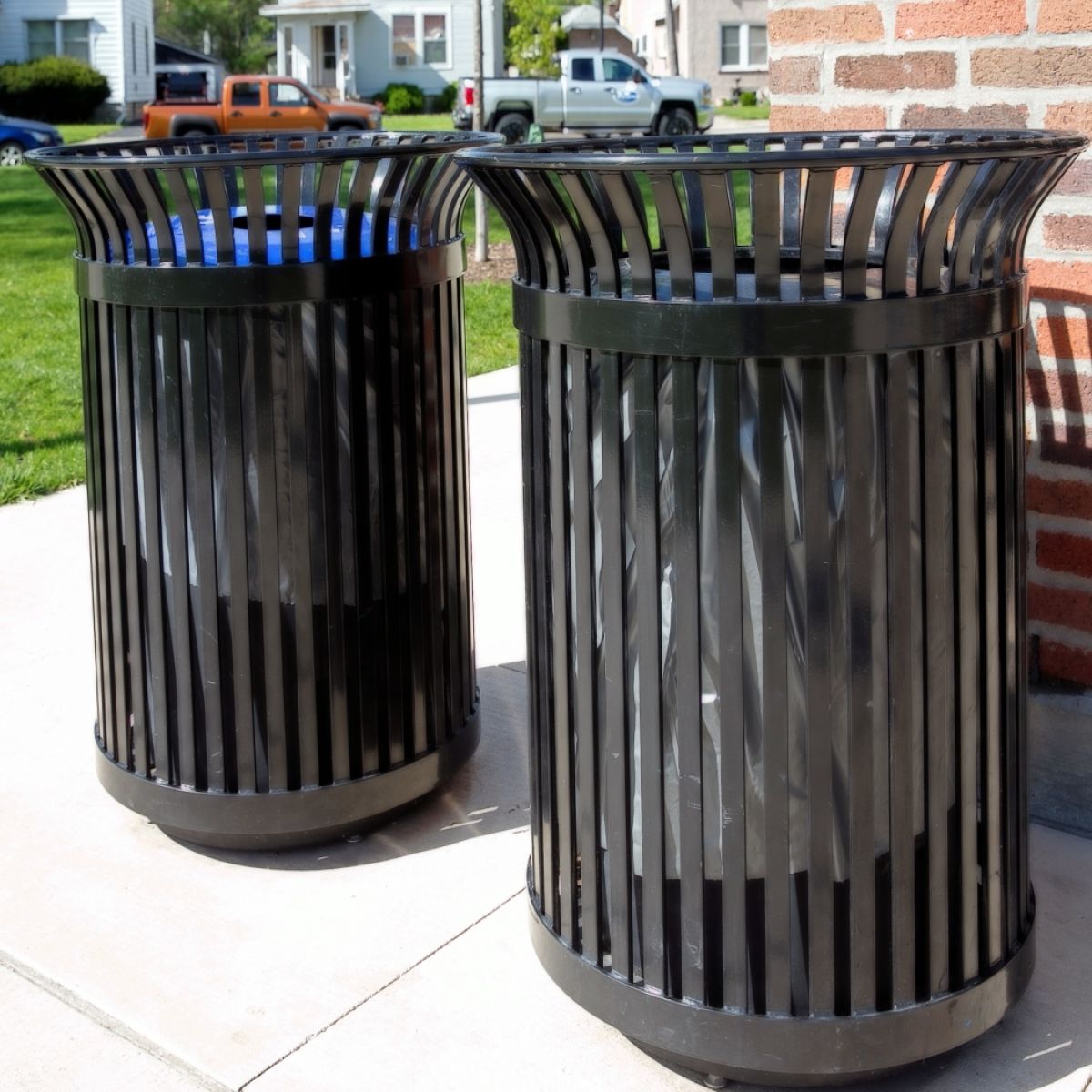 Windsor Receptacle